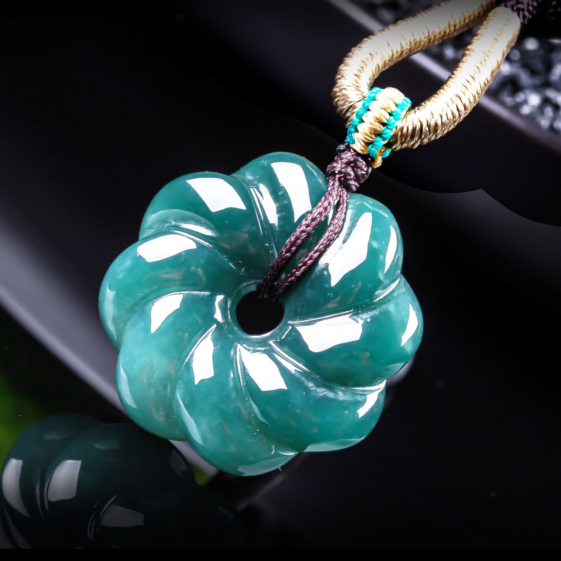 Natural Burmese Jadeite Flower - Women'S Fashion ulasan dan harga